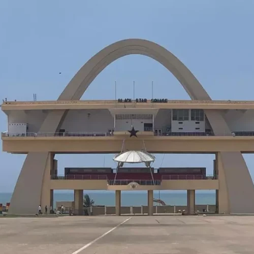 Black Star square (4)